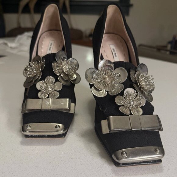 Miu Miu Runway 2011 Metal Flower Heels - Picture 4 of 7